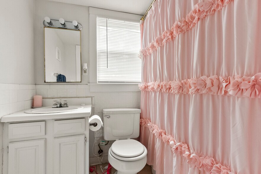 More Photos Of 1021 Queen City Ave, Tuscaloosa Multifamily For Sale