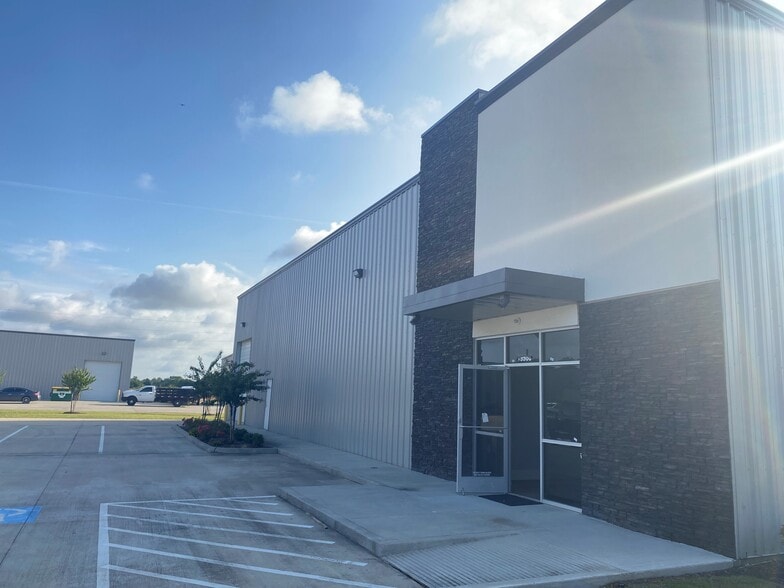 Primary Photo Of 19980 Franz Rd, Katy Warehouse For Lease