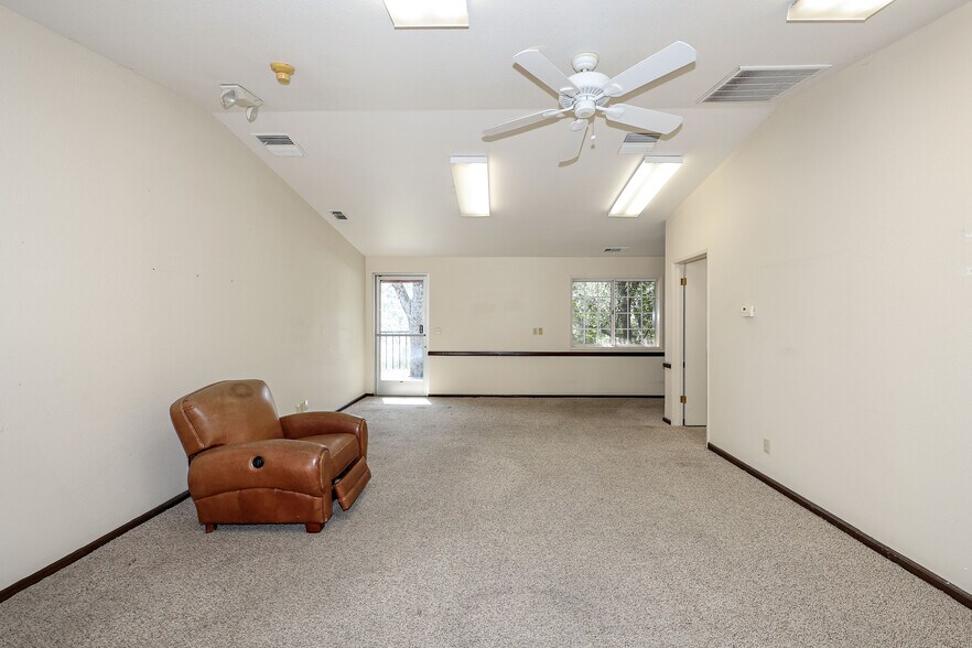 More Photos Of 5320 State Highway 49, Mariposa Office Residential For Sale