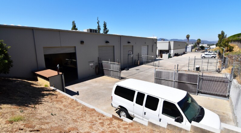 More Photos Of 10744 Prospect Ave, Santee Manufacturing For Lease