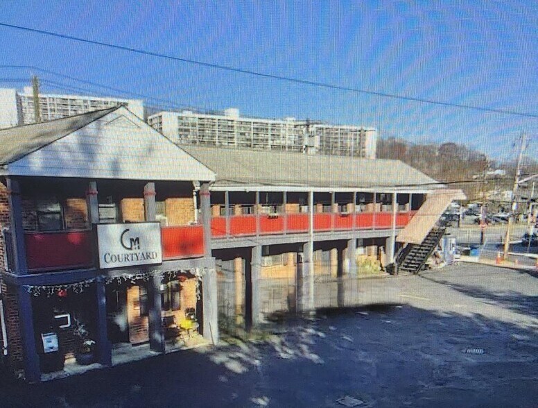 More Photos Of 19 Walton Ave, White Plains Hotel For Sale