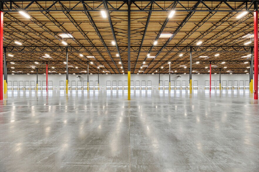 More Photos Of 14003 Mount Anderson St, Reno Distribution For Lease