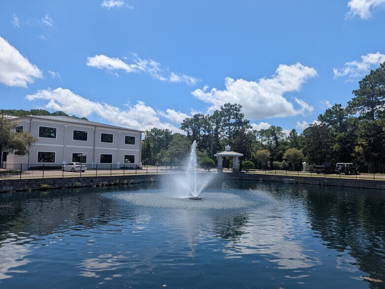 More Photos Of 1629 Race Track Rd, Jacksonville Loft Creative Space For Lease