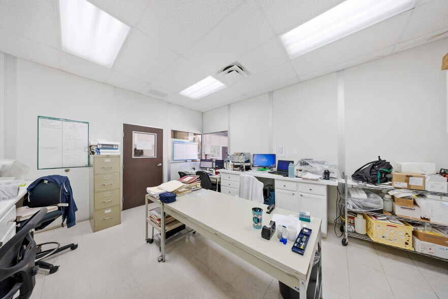 More Photos Of 8127 NW 29th St, Miami Warehouse For Sale