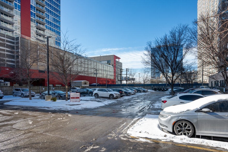 More Photos Of 2100-2114 S Indiana Ave, Chicago Apartments For Sale