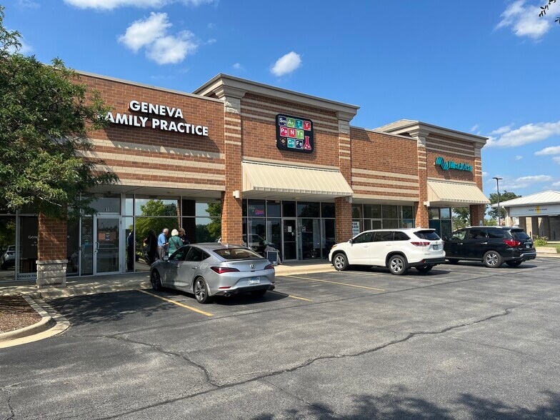 More Photos Of 805-821 N Randall Rd, Batavia Storefront For Lease