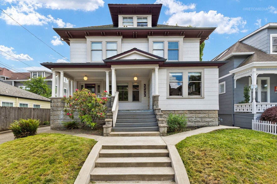 Primary Photo Of 2222 NW Irving St, Portland Apartments For Sale