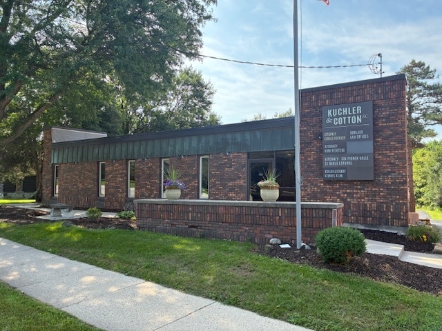 Primary Photo Of 1535 E Racine Ave, Waukesha Loft Creative Space For Sale