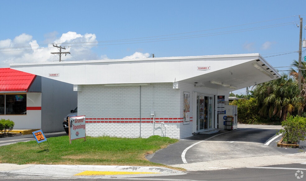 More Photos Of 1631 E Sample Rd, Pompano Beach Freestanding For Sale