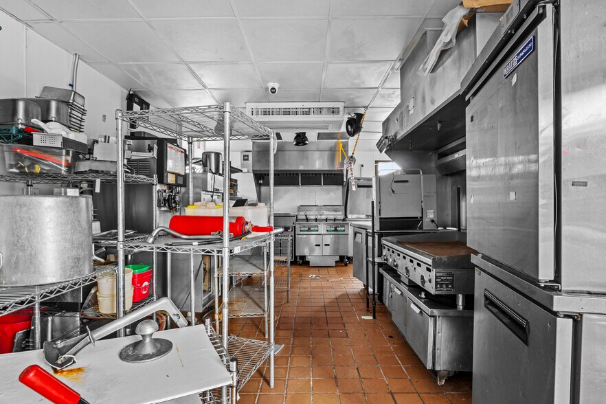 More Photos Of 1478 W Lexington Ave, Winchester Fast Food For Lease