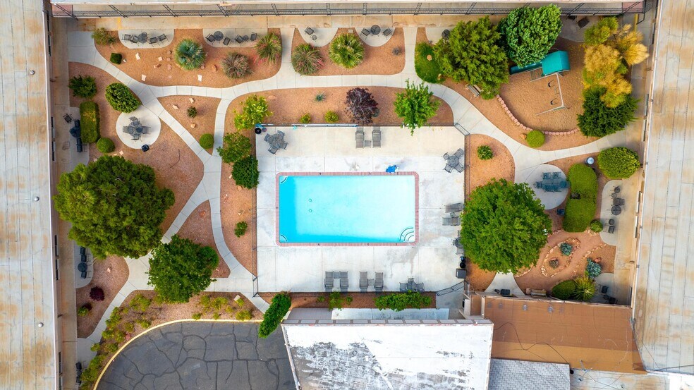 More Photos Of 150 N Lake Powell Blvd, Page Hotel For Sale