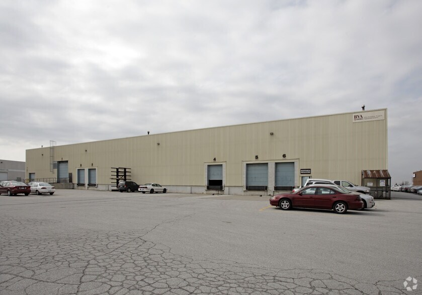 More Photos Of 727 Tapscott Rd, Toronto Warehouse For Lease
