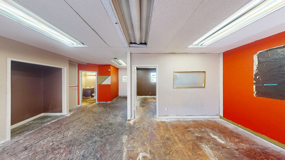 More Photos Of 10901 MacArthur Blvd, Oakland Office For Lease