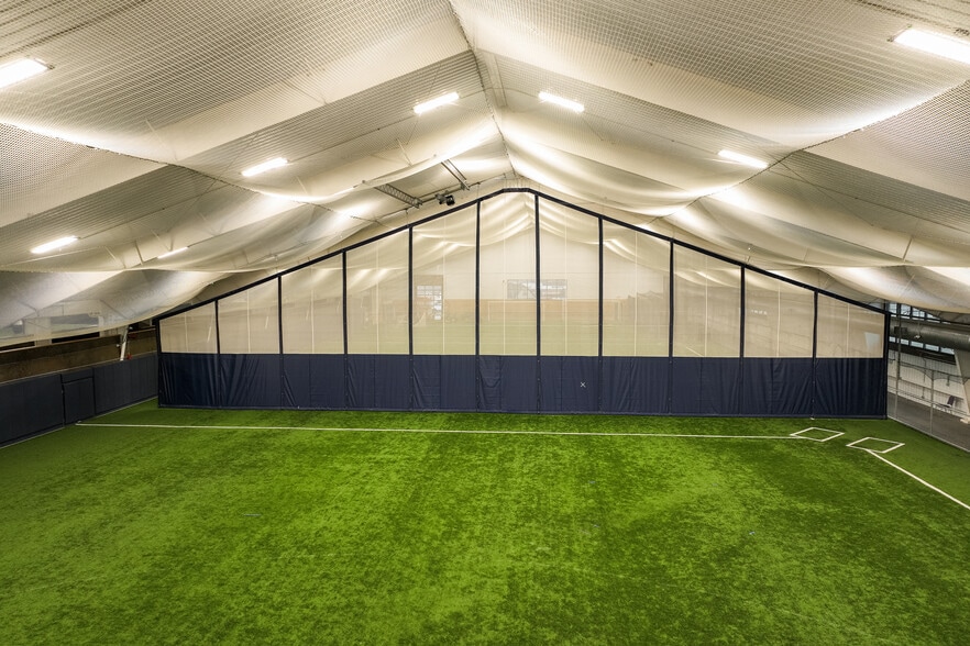 More Photos Of 1 Racquet Ln, Monroeville Sports And Entertainment For Lease