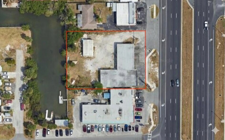 More Photos Of 13243 US Hwy 19, Hudson Auto Repair For Sale
