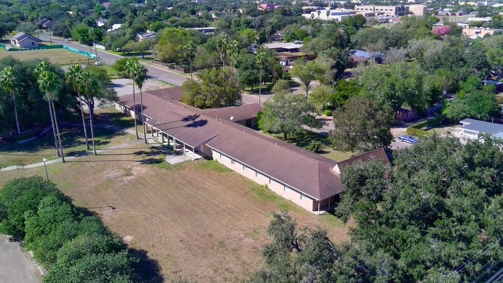 More Photos Of 1214 S Bridge Ave, Weslaco Schools For Sale