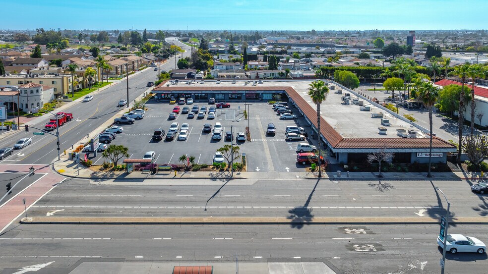 More Photos Of 6444-6486 Westminster Blvd, Westminster General Retail For Sale