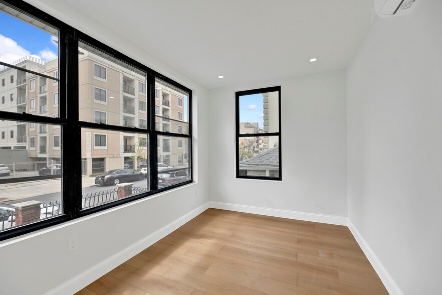 More Photos Of 3013 Brighton 5th St, Brooklyn Apartments For Sale