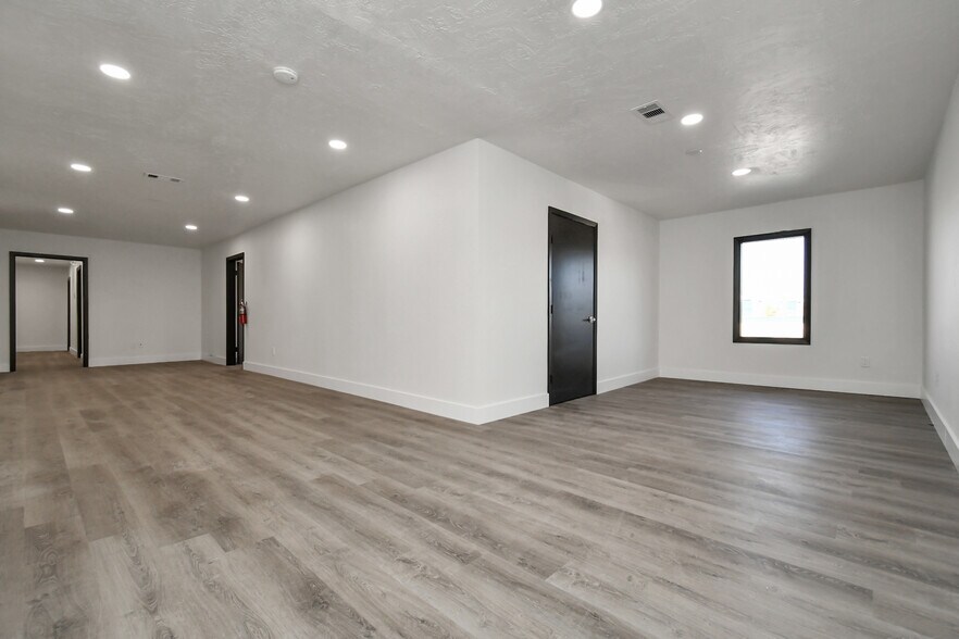 More Photos Of 421 Little York Rd, Houston Truck Stop For Lease