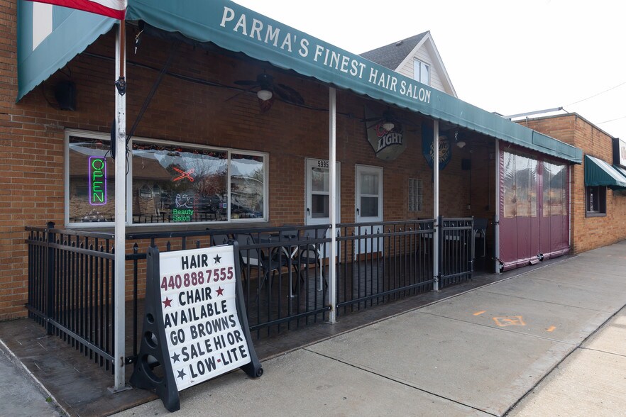 More Photos Of 6001 State Rd, Parma Restaurant For Sale