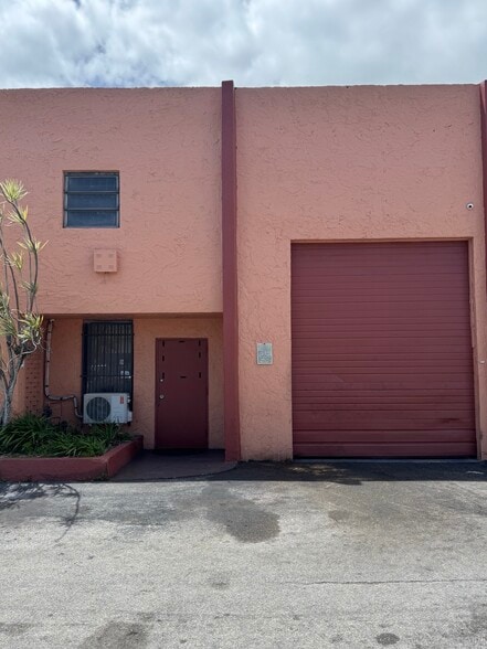 More Photos Of 12448 SW 128th St, Miami Warehouse For Lease