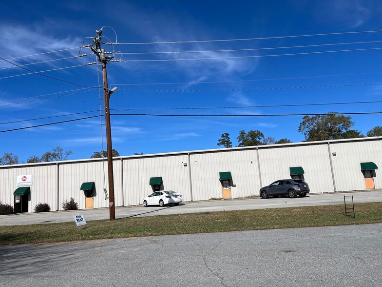 Primary Photo Of 510 Industrial Dr, Rockmart Warehouse For Lease