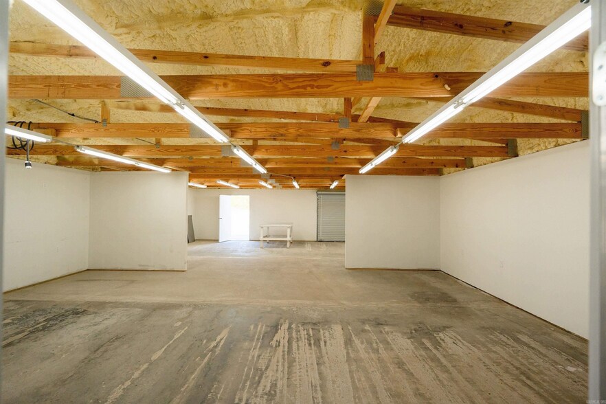 More Photos Of 119 Gemar, Pangburn Industrial For Sale
