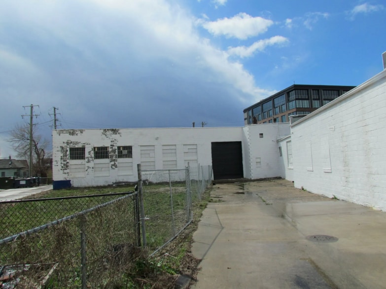 More Photos Of 1301 Leverette St, Detroit Industrial For Lease
