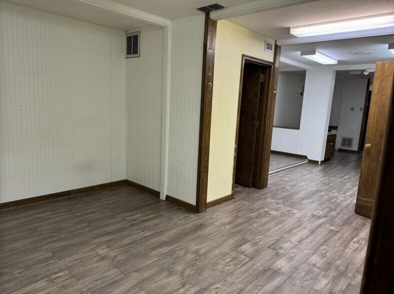 More Photos Of 2124 N 25th St, Waco Medical For Sale