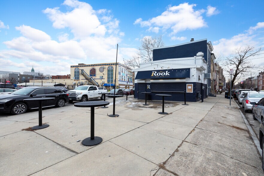 Primary Photo Of 1517 N 4th St, Philadelphia Showroom For Sale