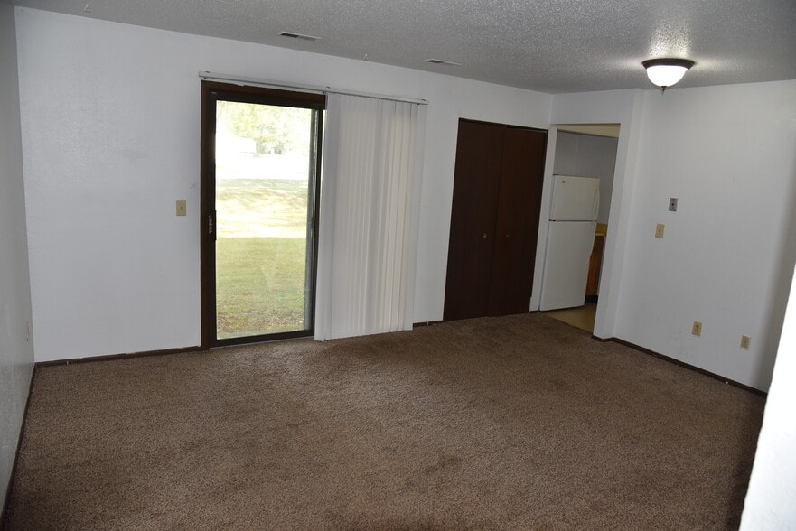 More Photos Of 230-260 Corning St, Farwell Apartments For Sale