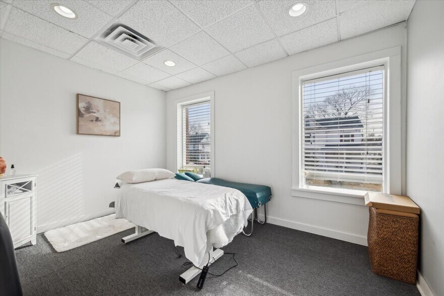 More Photos Of 1 Eastern Ave, Somerville Office For Sale