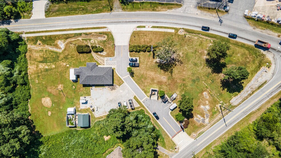 More Photos Of 7336 Lee Rd, Lithia Springs Office Residential For Sale