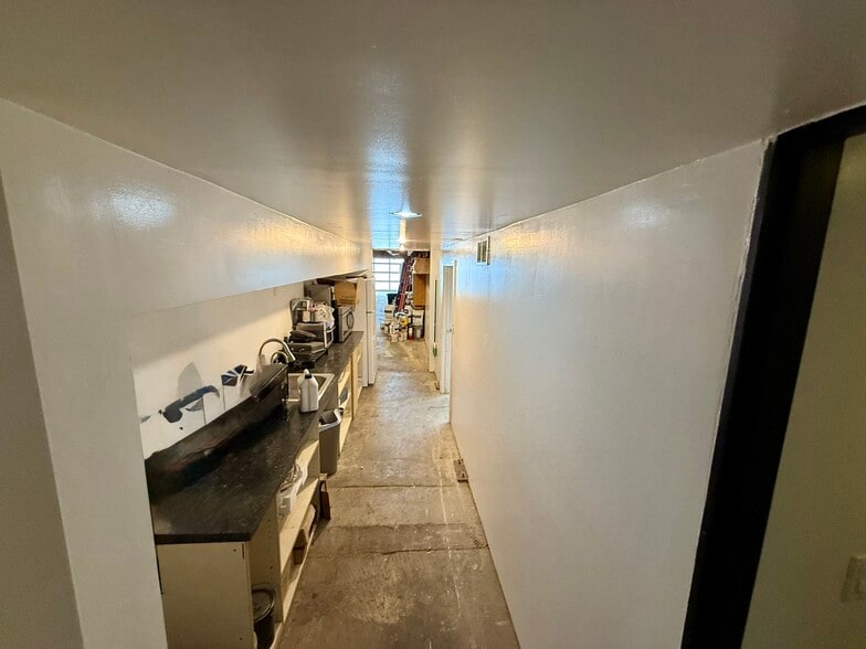 More Photos Of 2220 N Pacific St, Seattle Warehouse For Lease