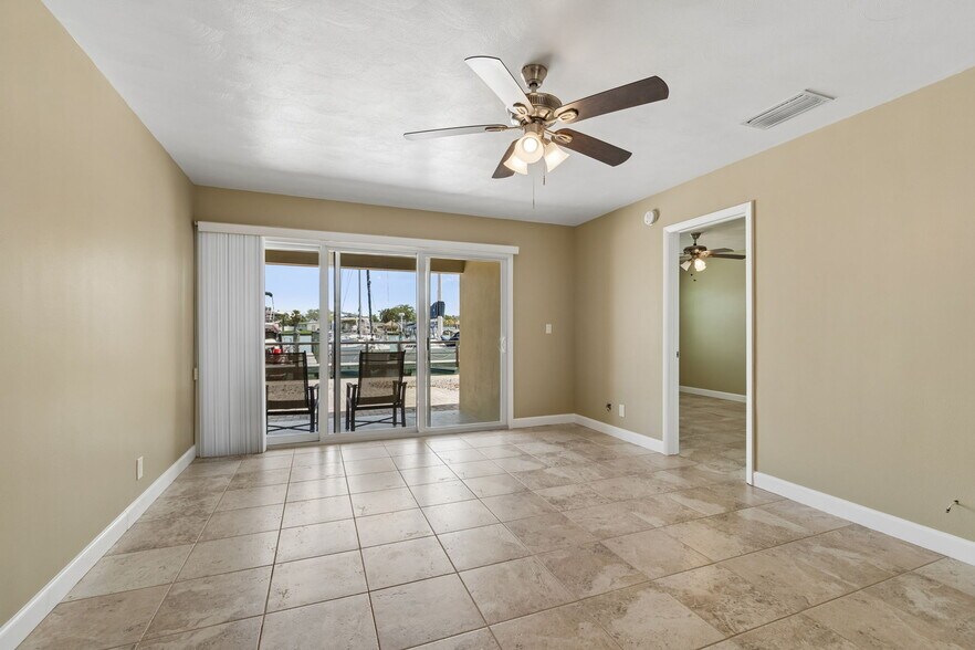 More Photos Of 2307 Bay Blvd, Indian Rocks Beach Apartments For Sale