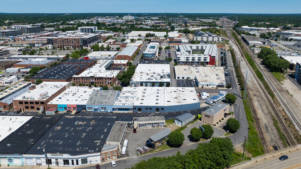 More Photos Of 1726 Altamont Ave, Richmond Warehouse For Lease