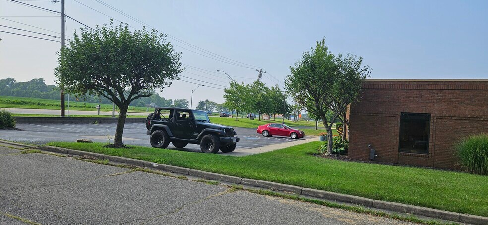More Photos Of 610 N Main St, Springboro Medical For Lease