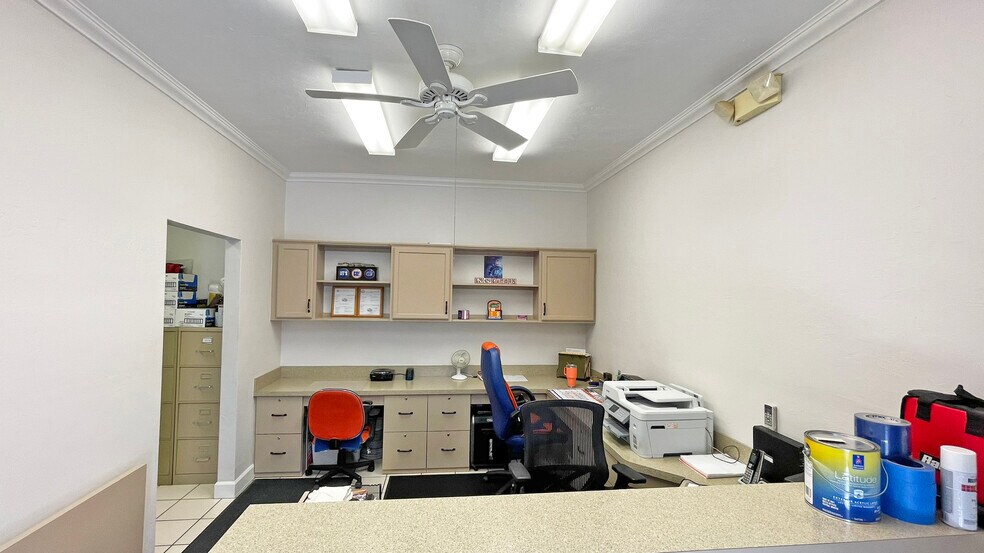 More Photos Of 1116 SE 12th Ct, Cape Coral Flex For Sale