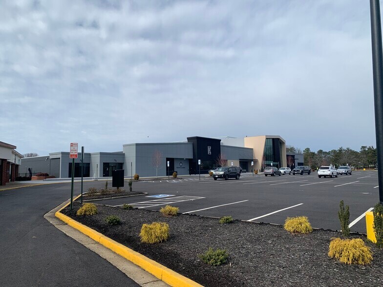 More Photos Of 12412-12450 Gayton Rd, Richmond Unknown For Lease