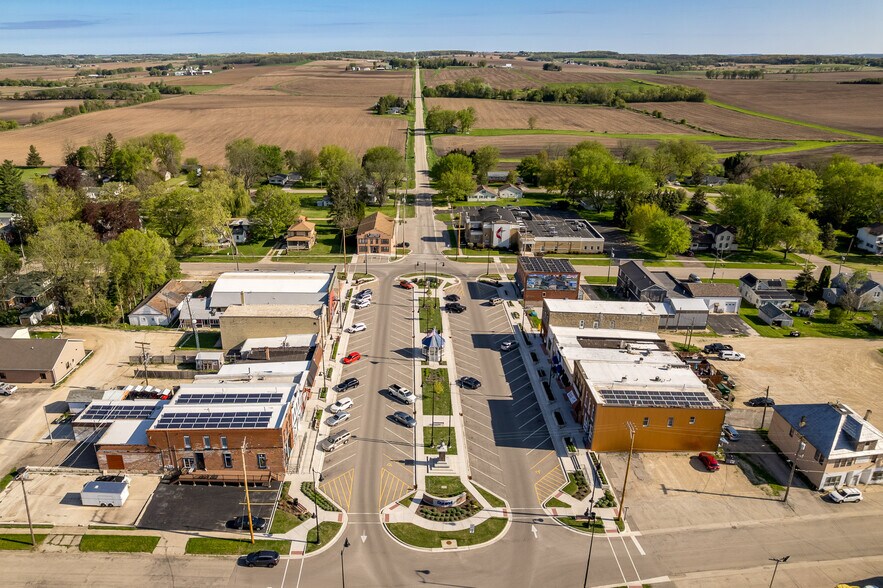 More Photos Of 415 N Center St, Durand General Retail For Sale