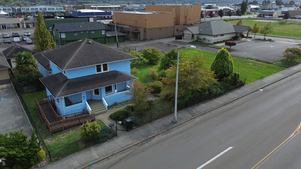 Primary Photo Of 305 W 1st St, Aberdeen General Retail For Sale