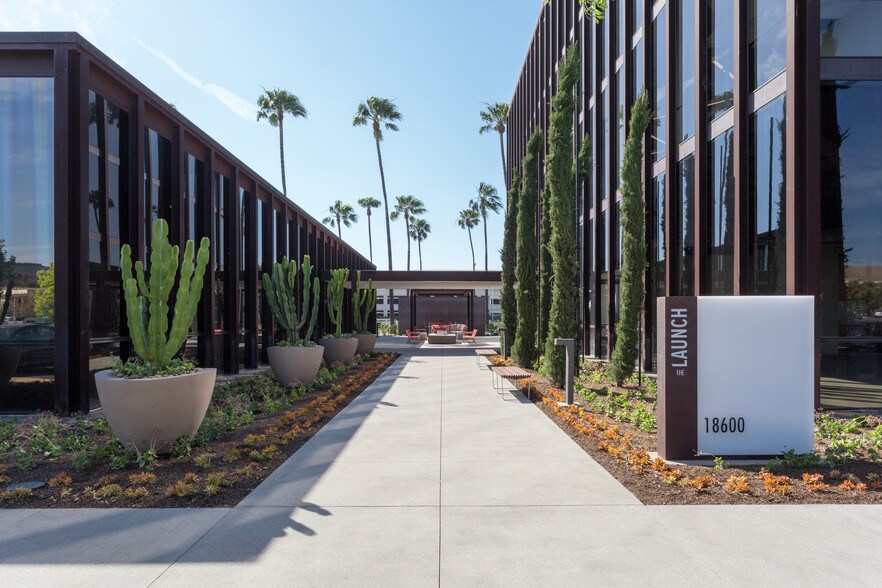 More Photos Of 18600 MacArthur Blvd, Irvine Office For Lease