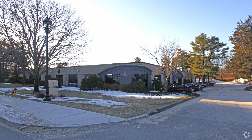 More Photos Of 11 North Ave, Burlington Flex For Lease