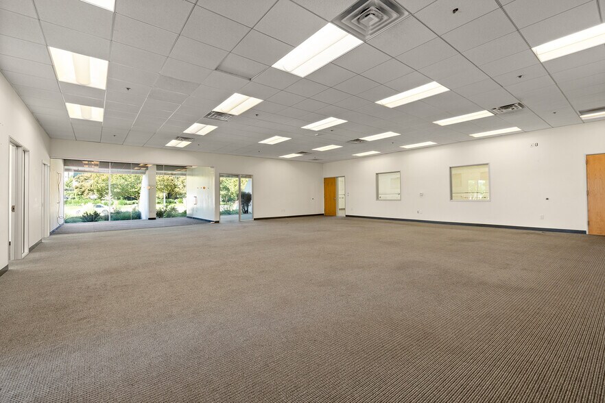 More Photos Of 21329 Nordhoff St, Chatsworth Distribution For Lease