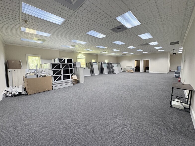 More Photos Of 1717 Russell Pky, Warner Robins Office For Sale