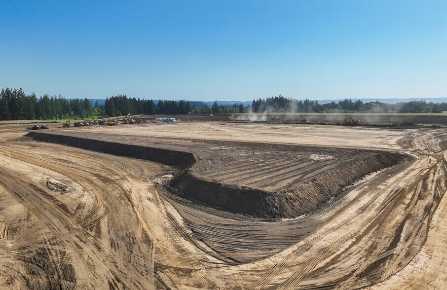 More Photos Of 2625 NE Huffman Rd, Hillsboro Distribution For Sale