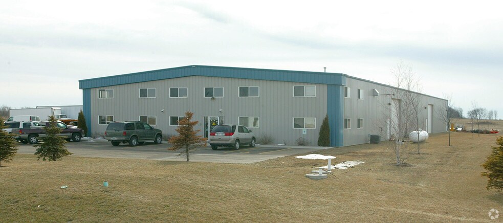 More Photos Of 4197 Reardon Rd, De Forest Warehouse For Lease