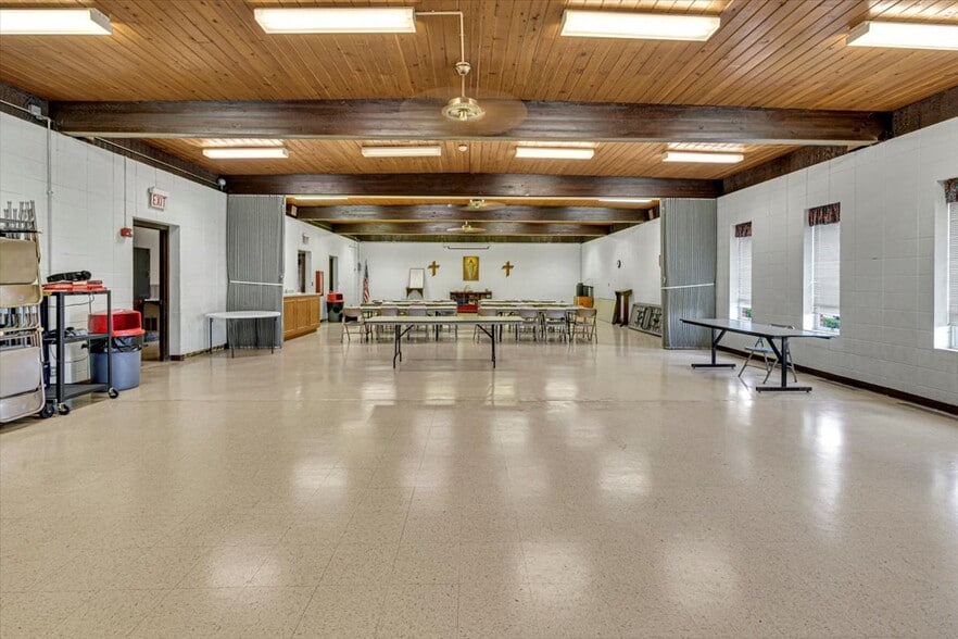 More Photos Of 17200 E 39th St S, Independence Religious Facility For Sale