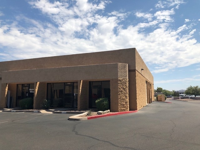 More Photos Of 7302 E Helm Dr, Scottsdale Showroom For Sale