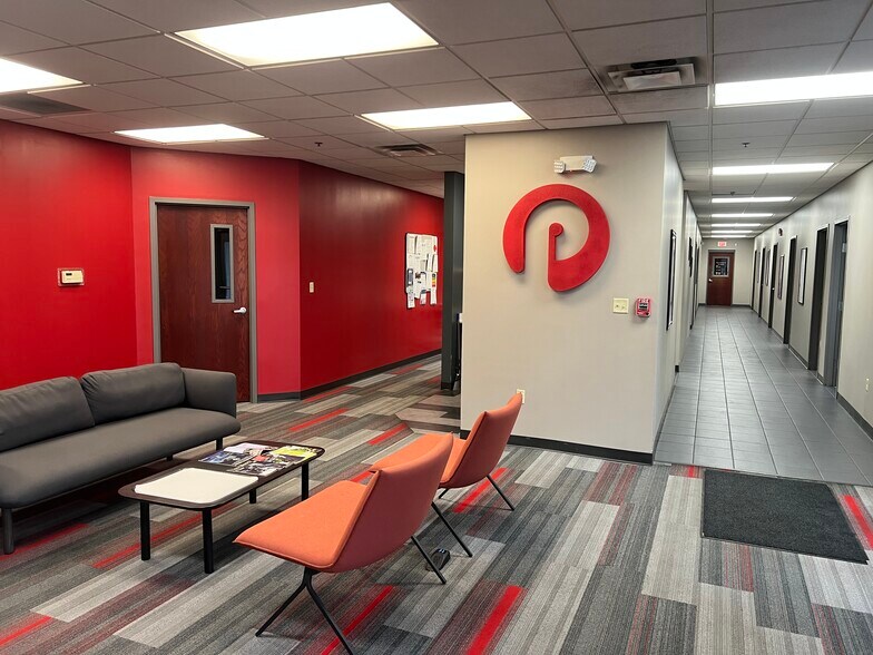 More Photos Of 4447 E Park 30 Dr, Columbia City Manufacturing For Sale